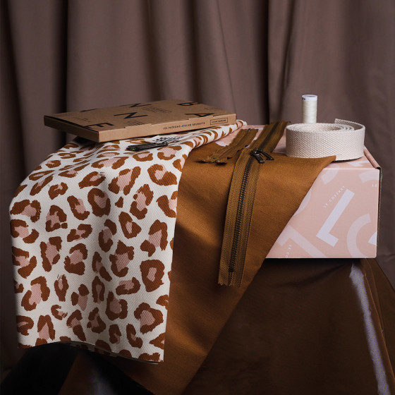 THE SEWING BOX:  LE SAC BANANE LEONY WIDE